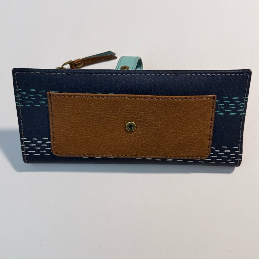 FOSSIL || Emma Zip Wallet - Picture 7 of 16